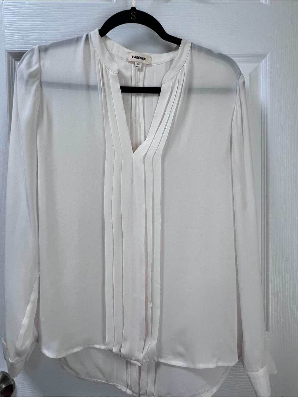 L'Agence Women's Silk Blouse Top Long Sleeve, Cream, XS Feminine Classic Office